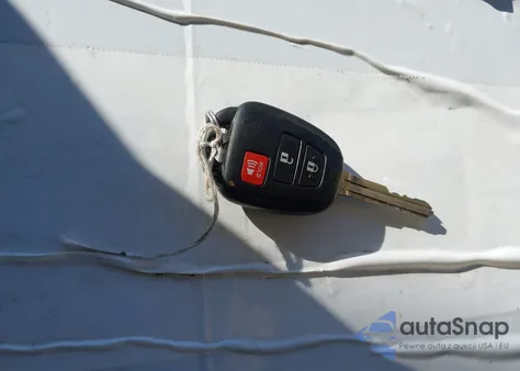 2017 Toyota Rav4 Le из США, поврежденный, VIN JTMBFREV5HJ145007